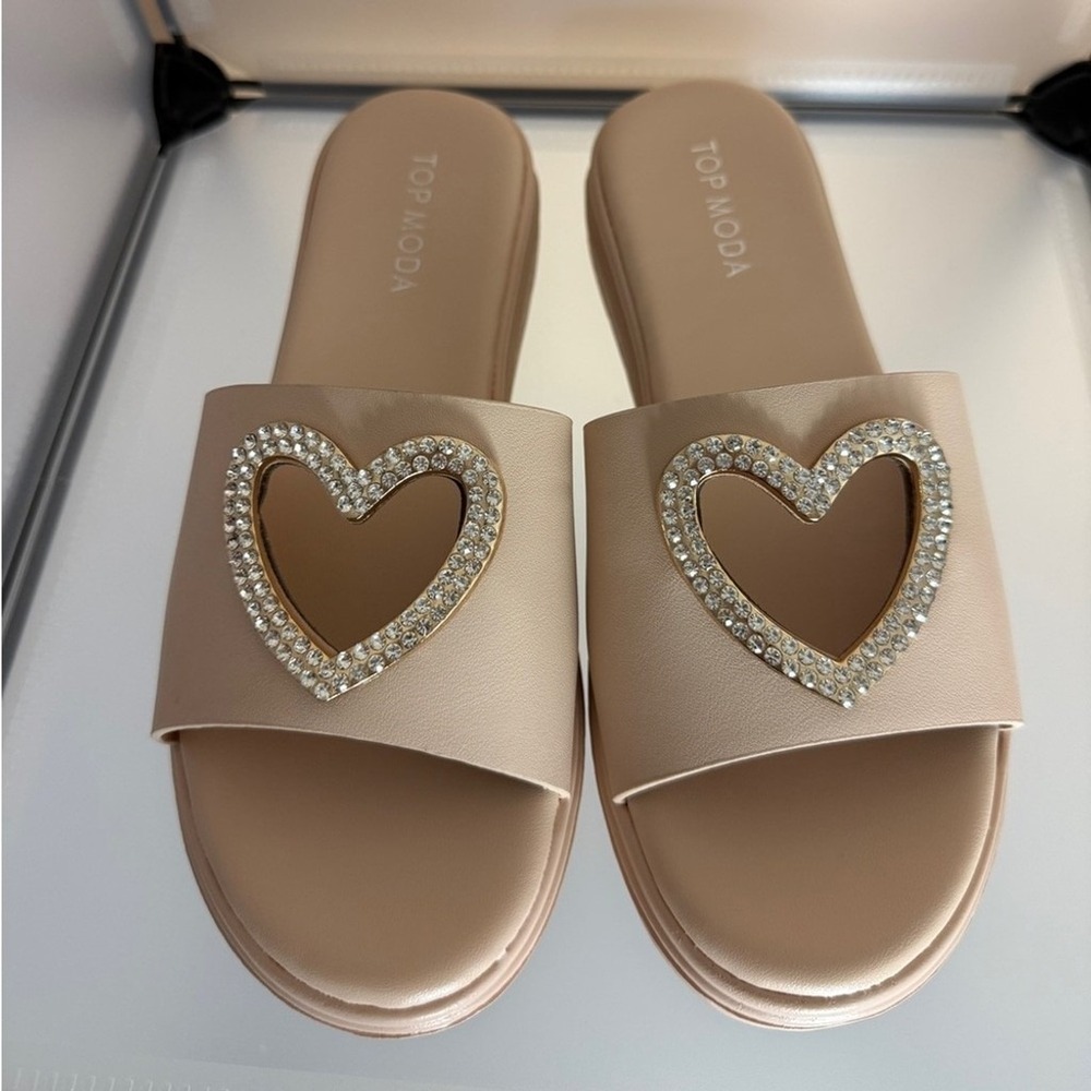 Top Moda Women's Heart Shape Platform Sandals Nude Size 7